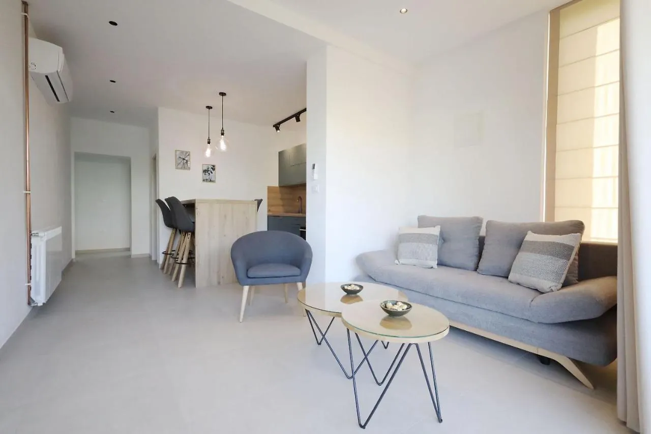 Apartments Maestral Medulin