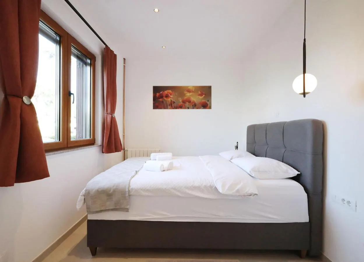 Apartments Maestral Medulin