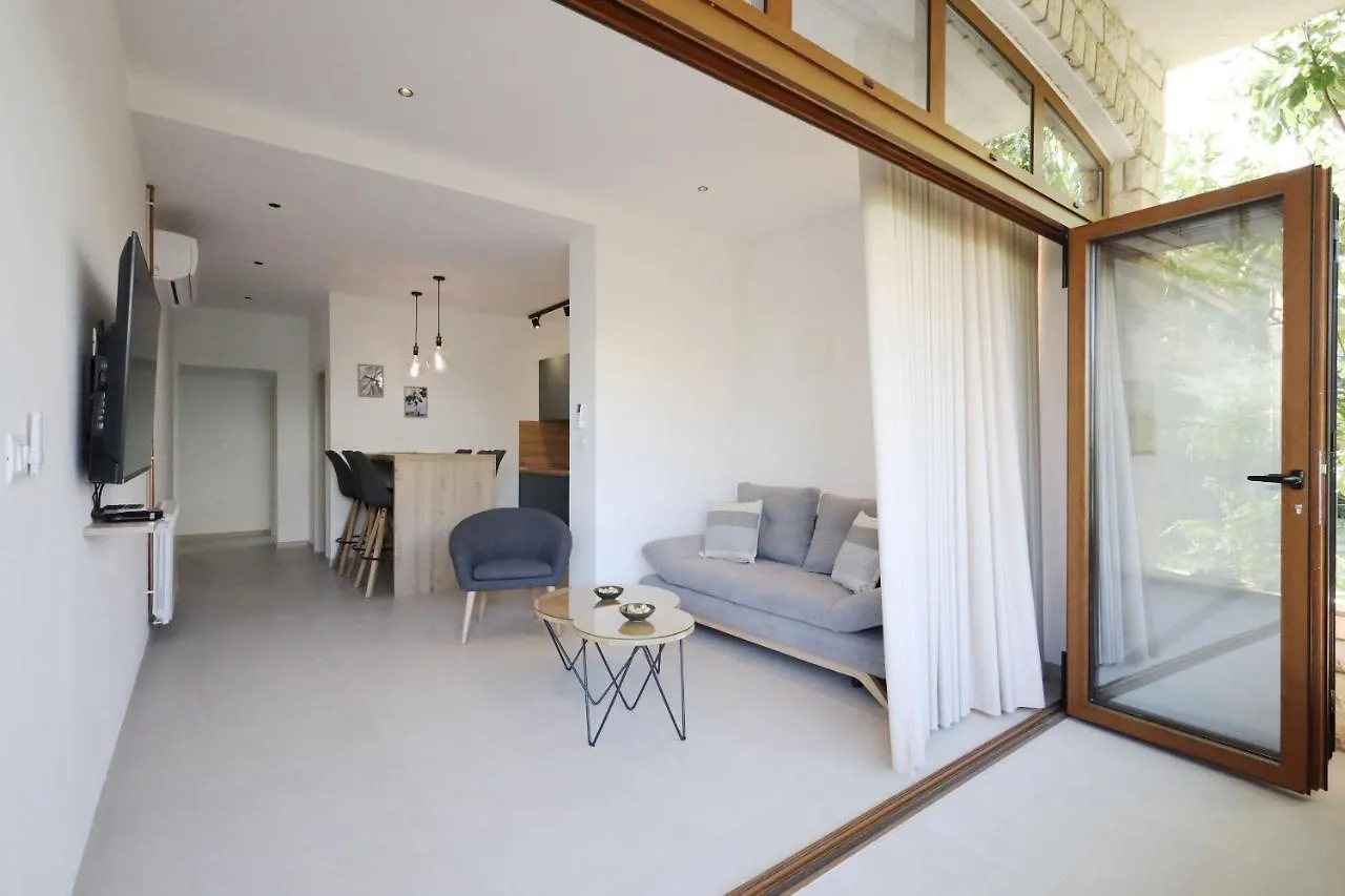 Apartments Maestral Medulin