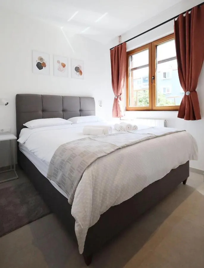 Apartments Maestral Medulin