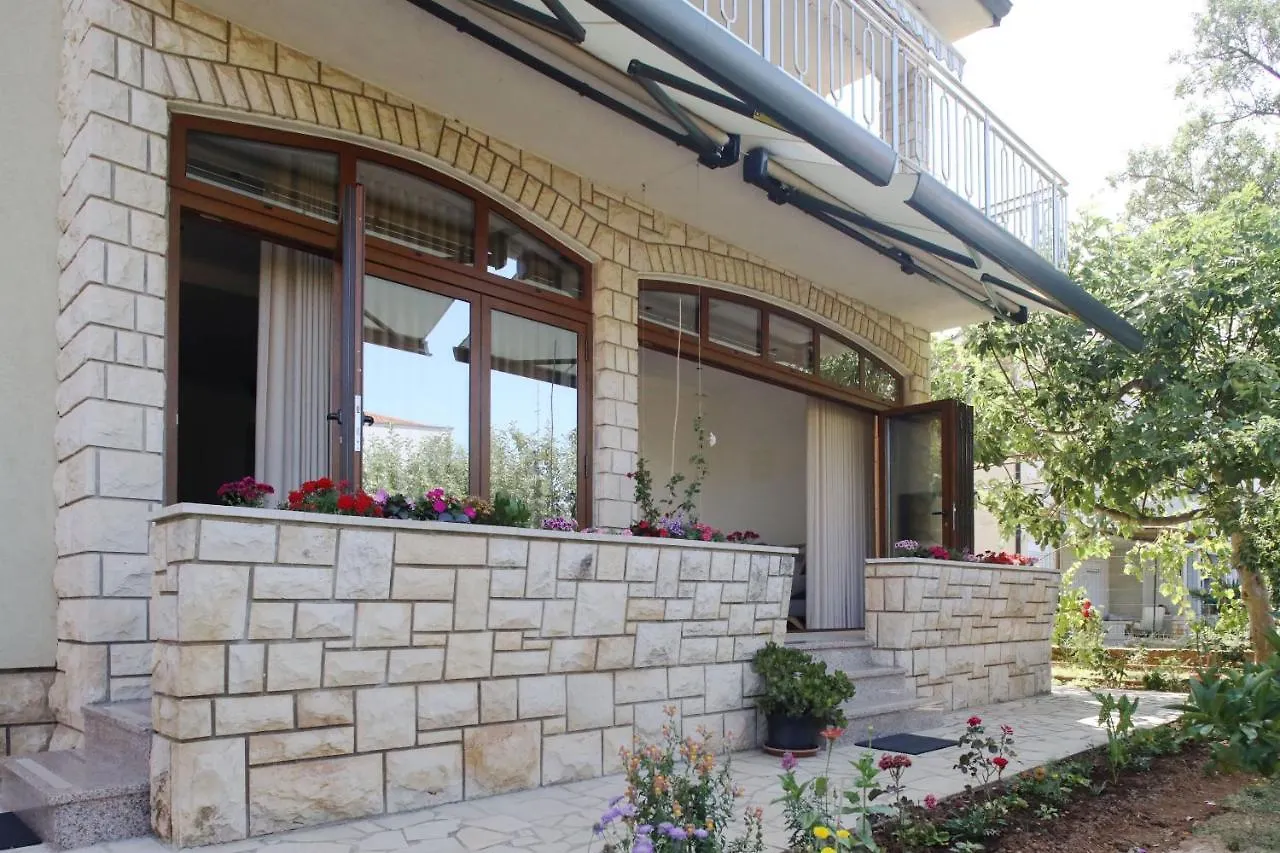 Apartments Maestral Medulin